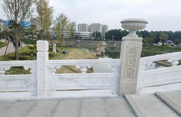 河池市大连仿古线雕栏杆